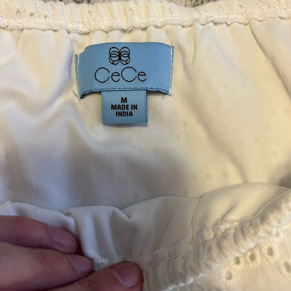 Cece White Eyelet Boho Top, Ruched Sleeves, Womens Size M, Excellent Condition - Picture 7 of 8